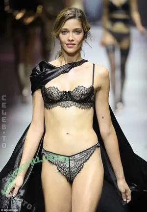 Ana Beatriz Barros / abeatriz / anabeatrizbarrosofficial nude photo #0207