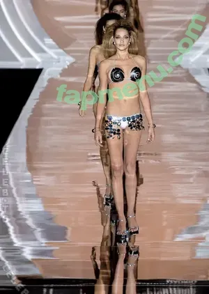 Ana Beatriz Barros / abeatriz / anabeatrizbarrosofficial nude photo #0214