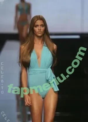 Ana Beatriz Barros / abeatriz / anabeatrizbarrosofficial nude photo #0225