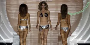 Ana Beatriz Barros / abeatriz / anabeatrizbarrosofficial nude photo #0230