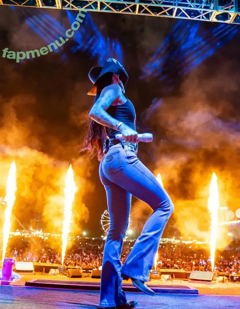 Ana Castela nude photo #0137 (anacastelacantora)