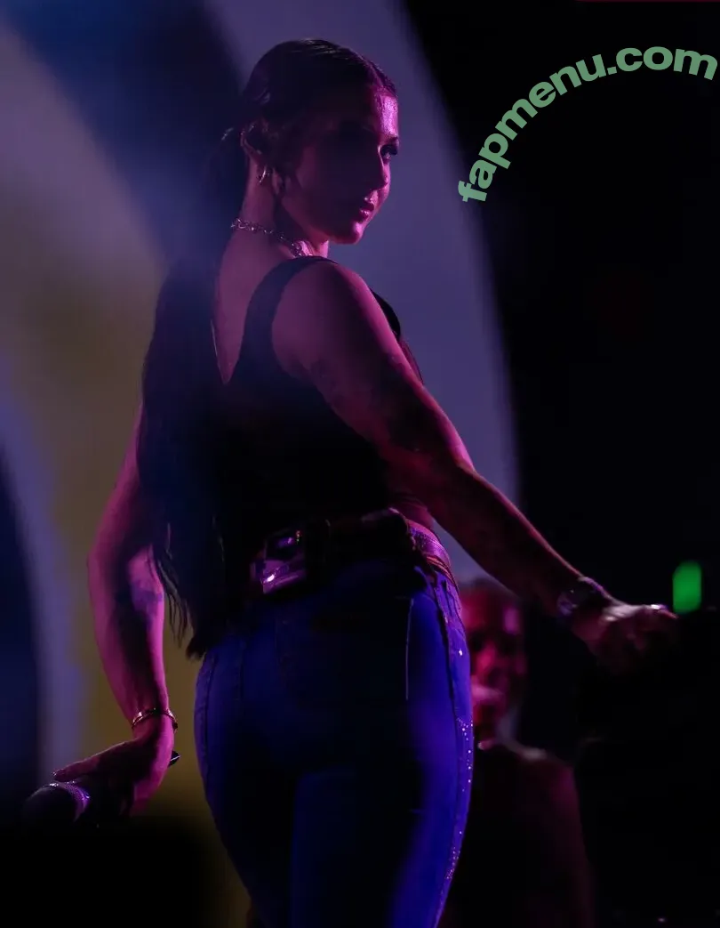 Ana Castela nude photo #0139 (anacastelacantora)