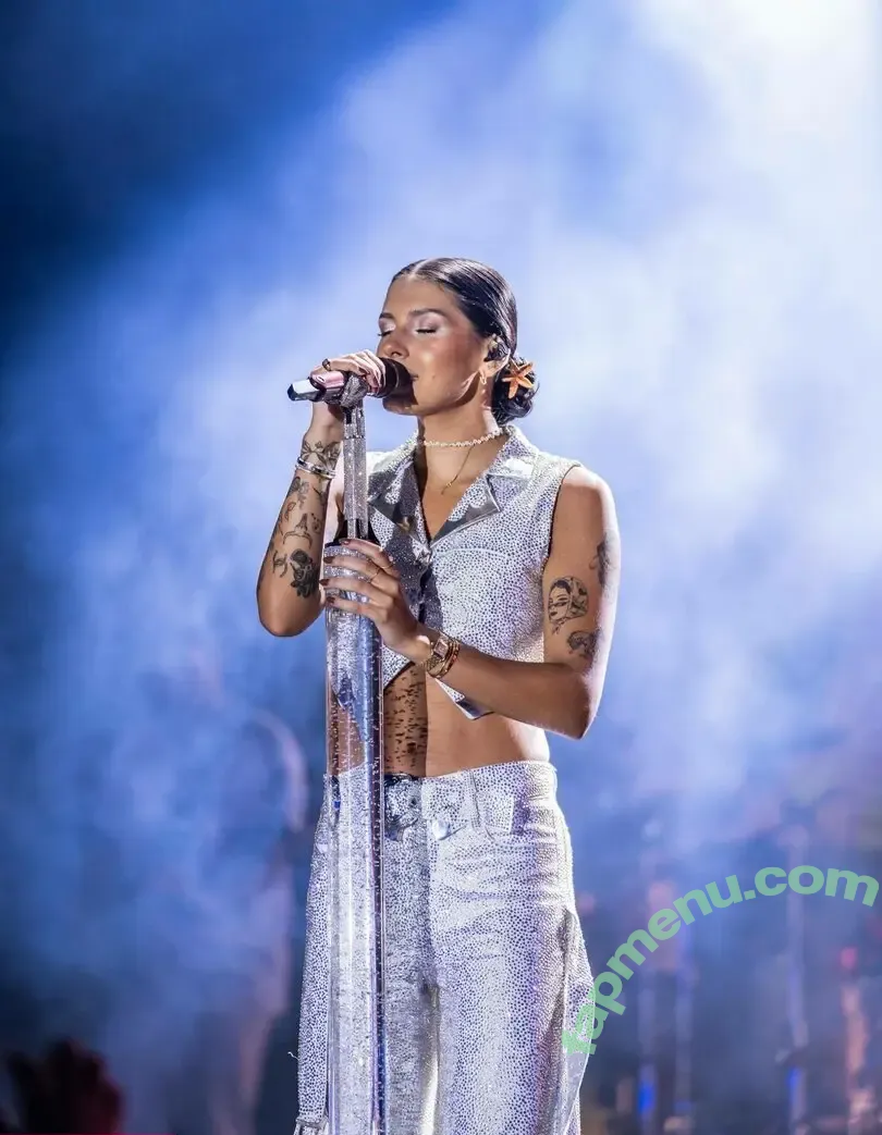 Ana Castela nude photo #0161 (anacastelacantora)