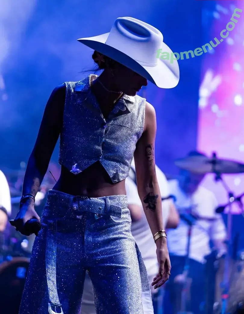 Ana Castela nude photo #0167 (anacastelacantora)