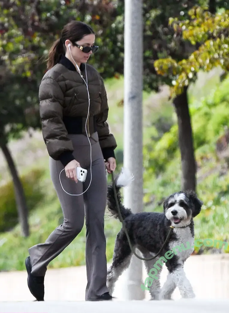 Ana De Armas nude photo #1382 (ana_d_armas / anadearmas / anadearmasdaily)