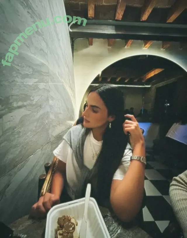 Ana Lourdes nude photo #0020 (analourdesa / analourdesav)