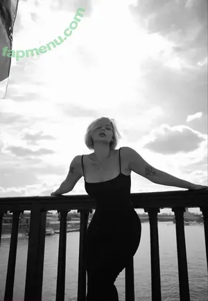 Ana.maks nude photo #0146