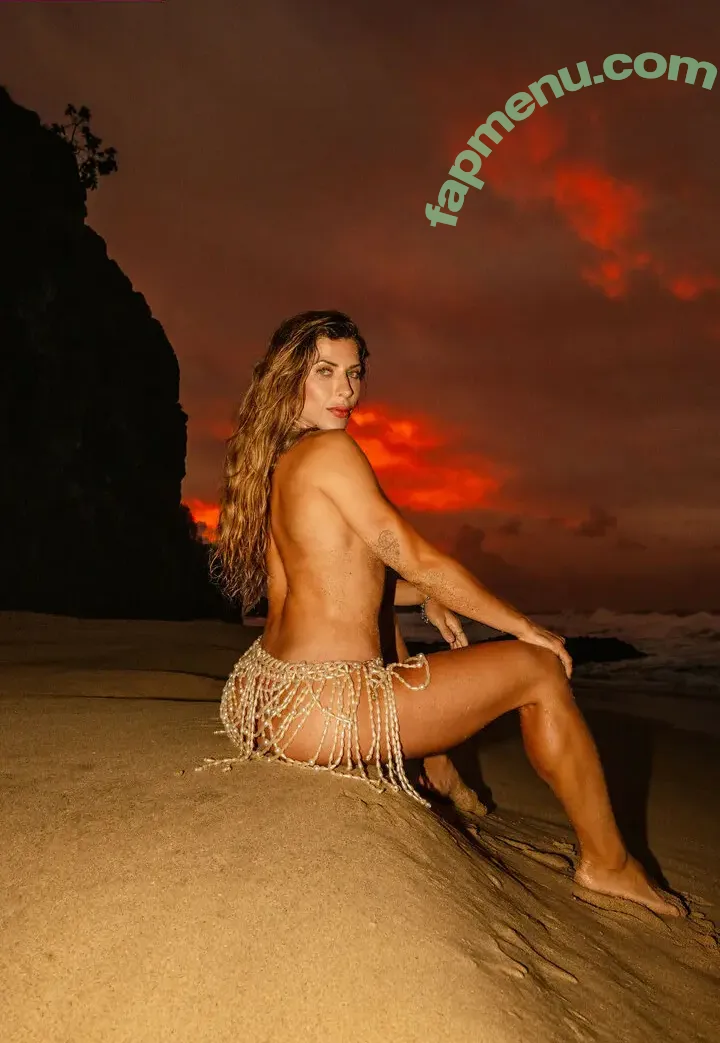 Ana Paula Minerato nude photo #0290 (anagatinha / apminerato)