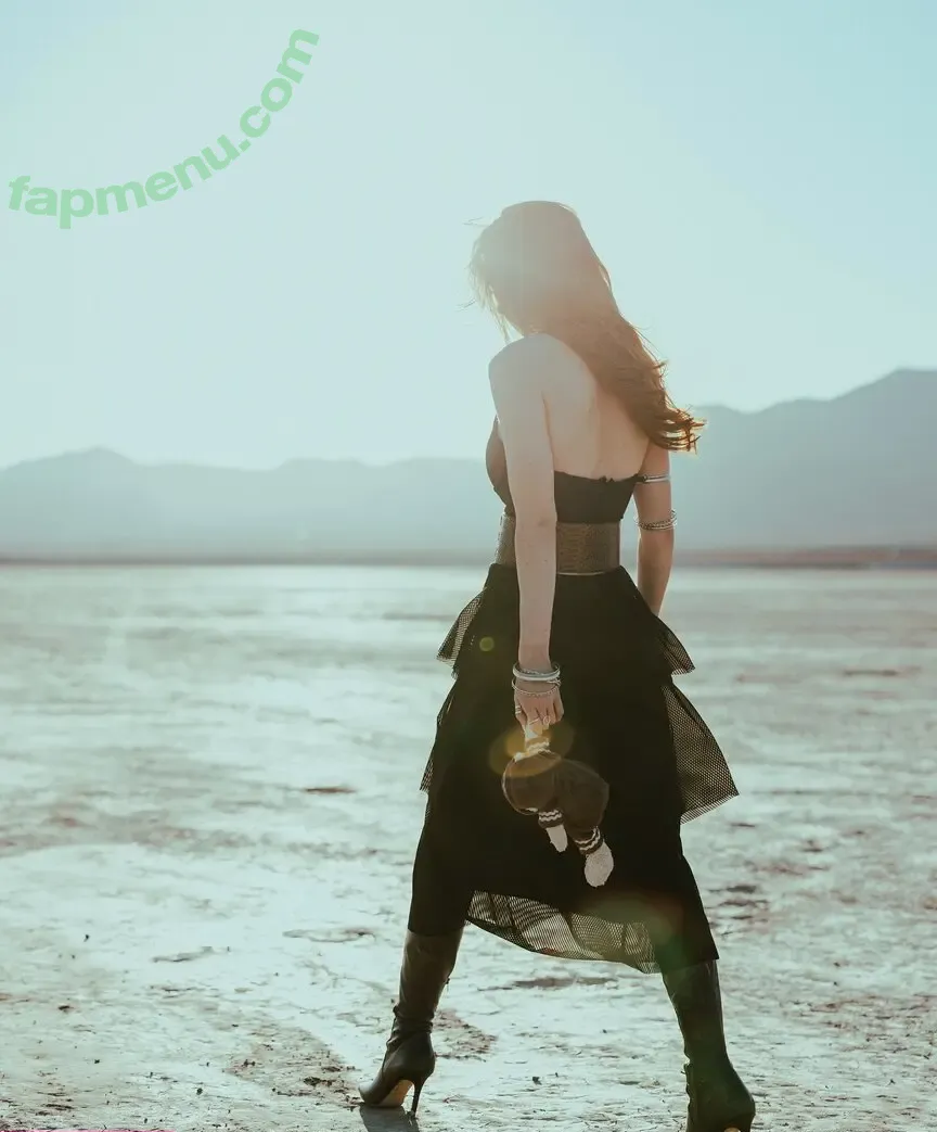 Ana Saia nude photo #0185 (anaa.saiaa / saianana)