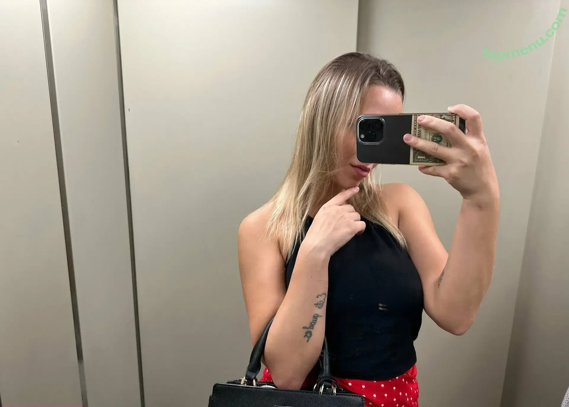 anabelle_hills nude photo #0009 (annabelle_hills)