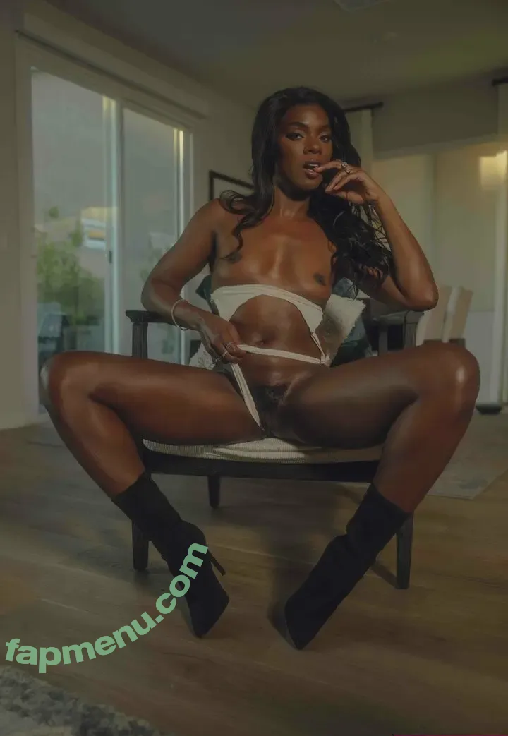 anafoxxx nude photo #0230 (anafoxxx)