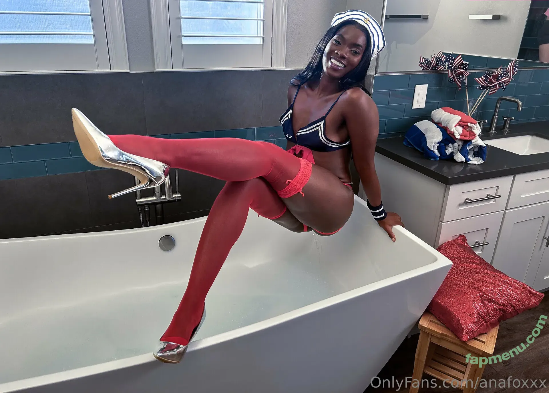 anafoxxx nude photo #0239 (anafoxxx)