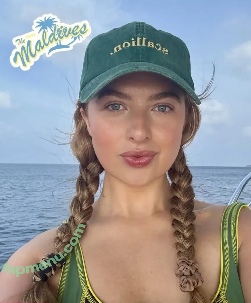 Anais Gallagher nude photo #0198 (gallagher_anais)