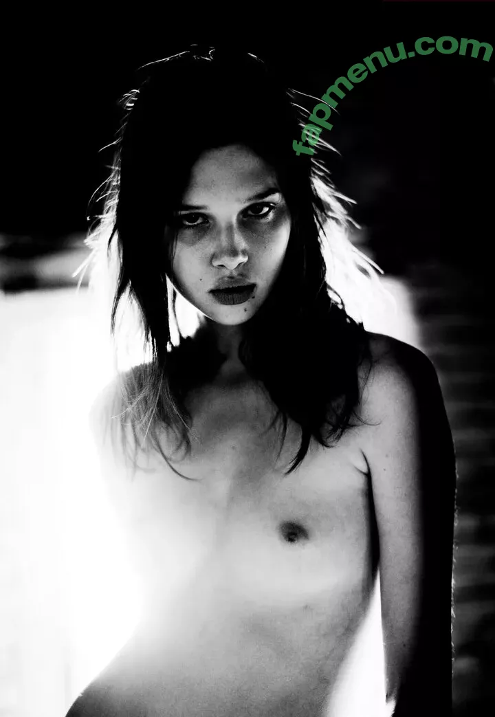 Anais Pouliot nude photo #0021 (anais_pouliot)