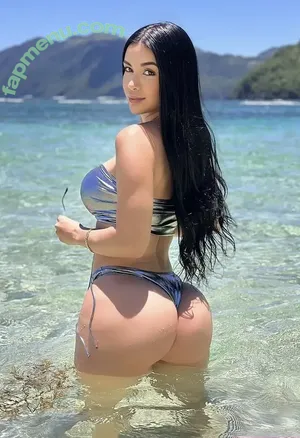 Anakarina Millan / anakarinamillan93 / anakmm nude photo #0052