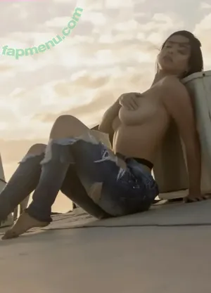Anakarina Millan / anakarinamillan93 / anakmm nude photo #0073