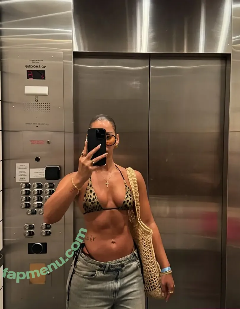 Analis Cruz nude photo #0024 (analiscruzx / va.cruz)