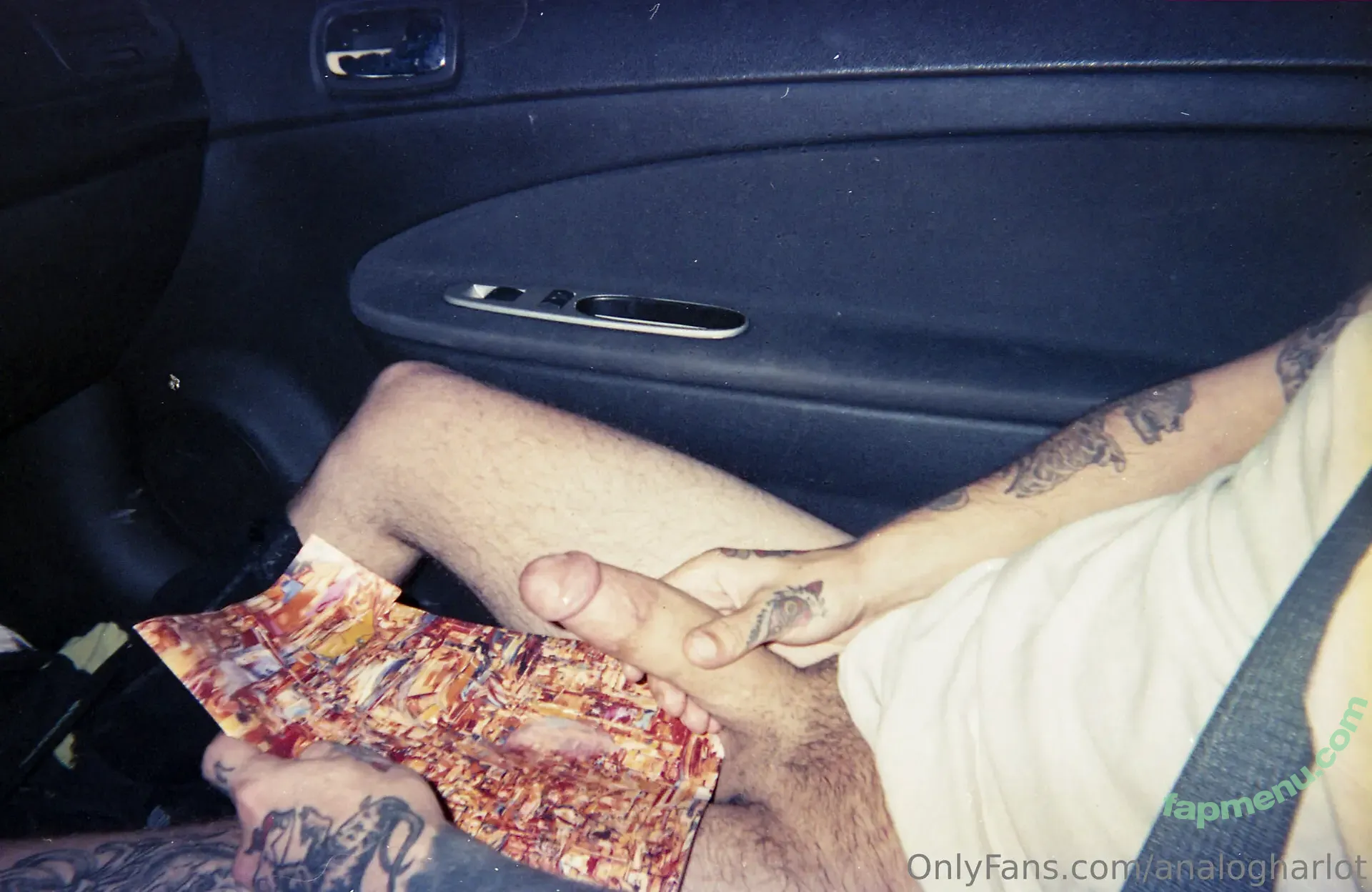 analogharlot nude photo #0029 (analogheld)