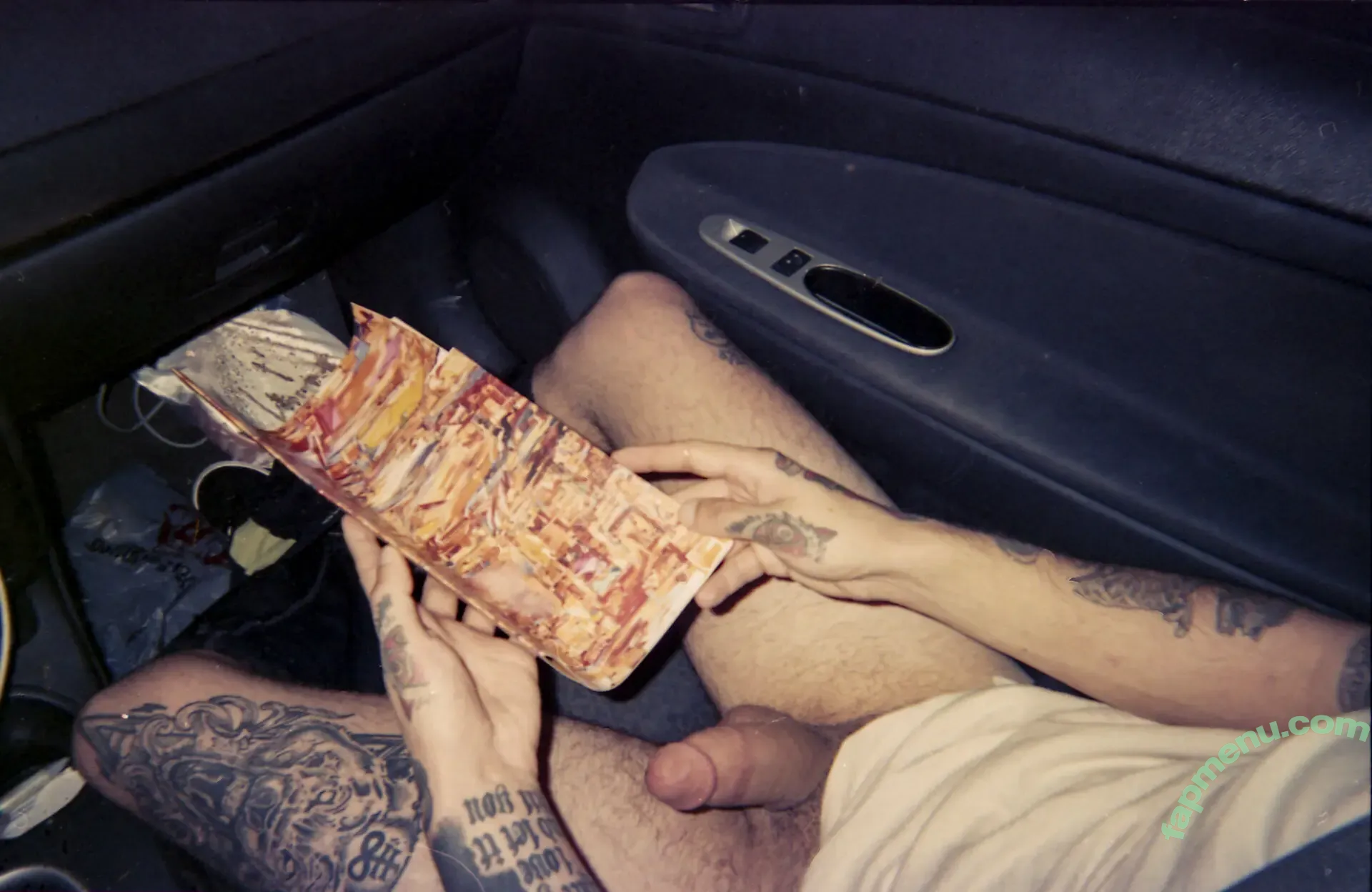 analogharlot nude photo #0030 (analogheld)