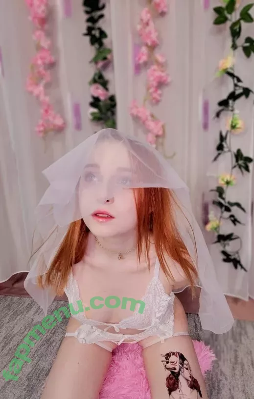 Anaminne nude photo #0004 (PrettyFeline / allofannie / anaminne_ / anyuser)