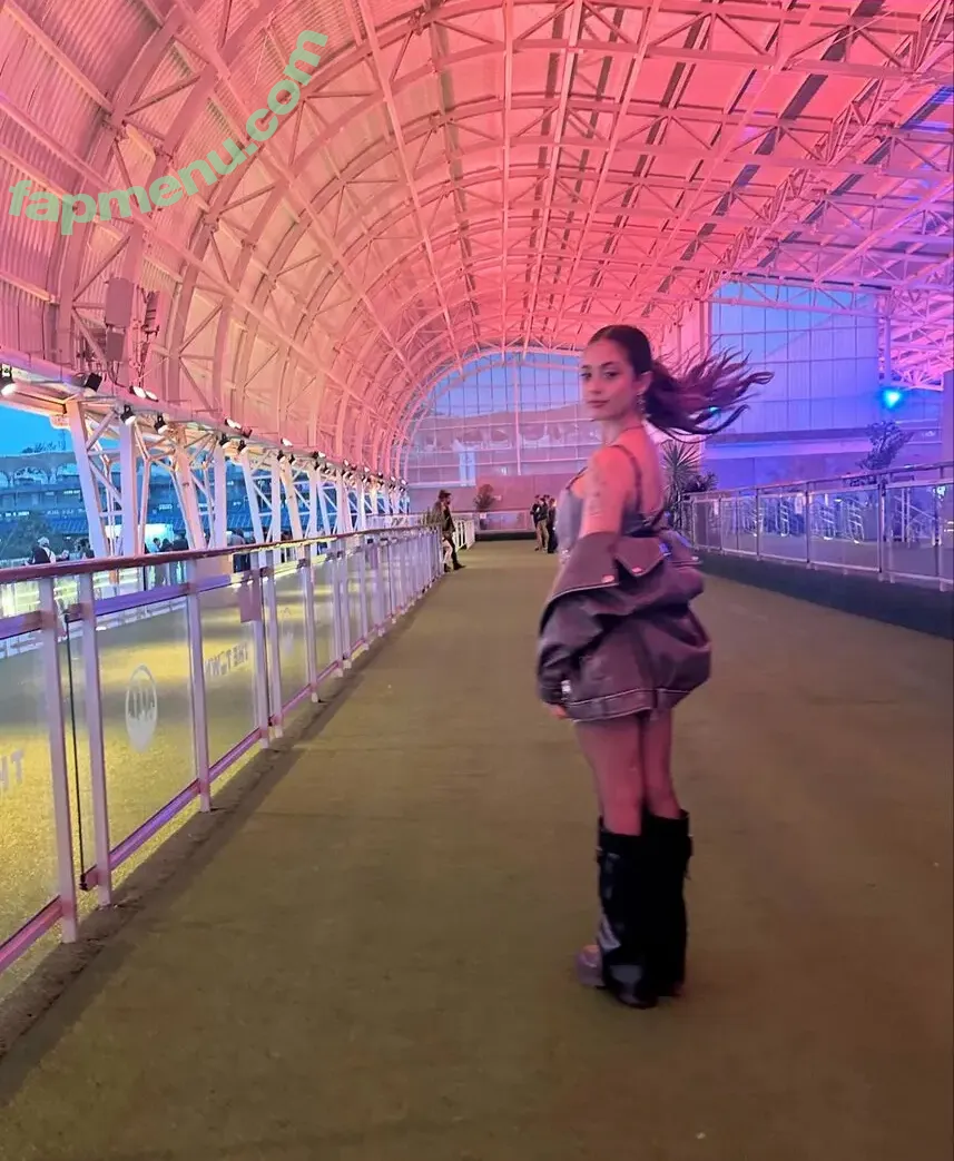 Ananda Morais nude photo #1047 (ananda)