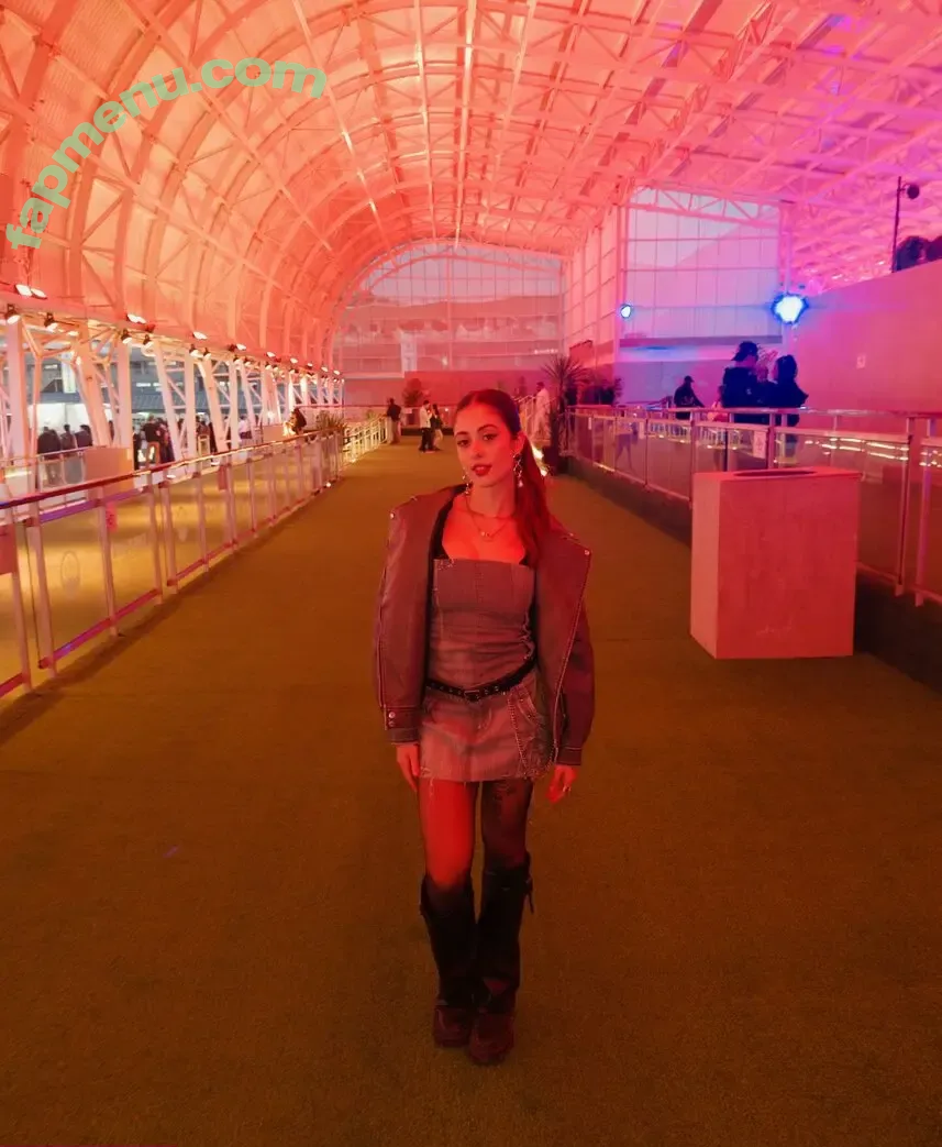 Ananda Morais nude photo #1049 (ananda)