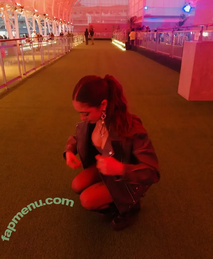 Ananda Morais nude photo #1051 (ananda)