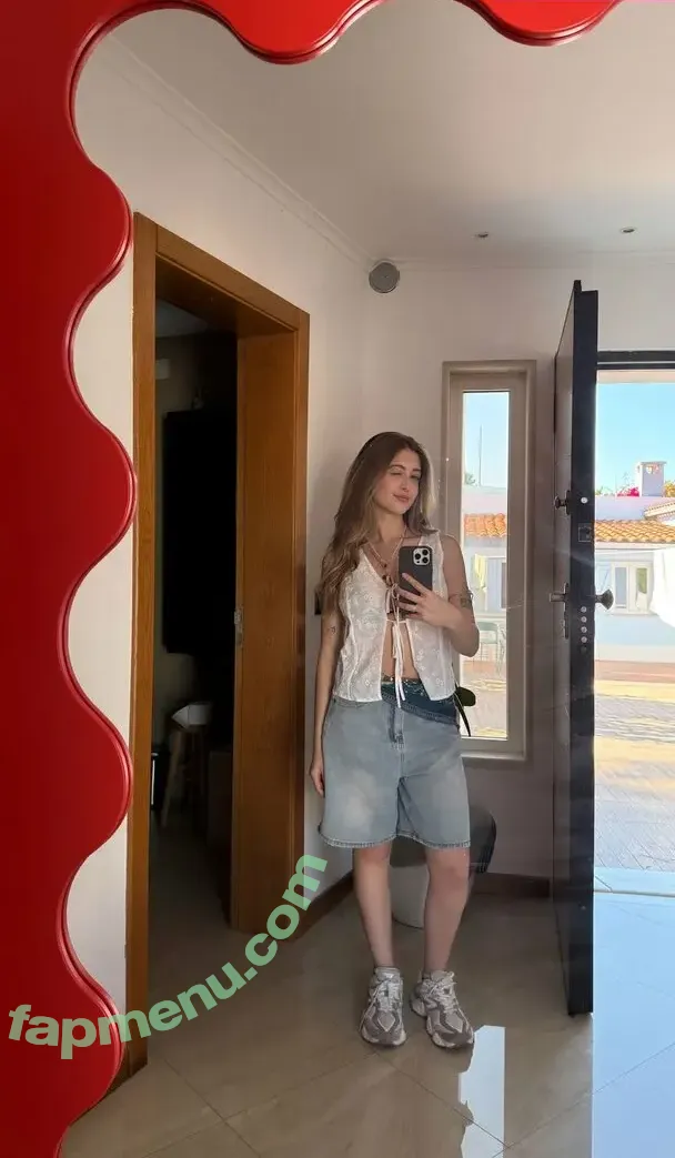 Ananda Morais nude photo #1075 (ananda)