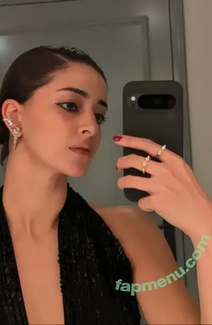 Ananya Pandey / ananyapanday nude photo #0039