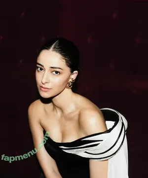 Ananya Pandey / ananyapanday nude photo #0089