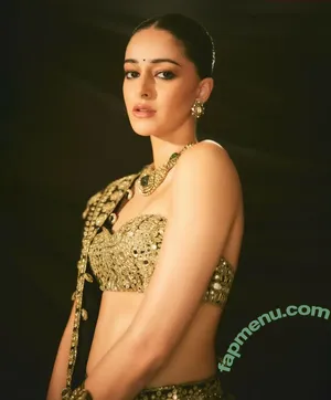 Ananya Pandey / ananyapanday nude photo #0142