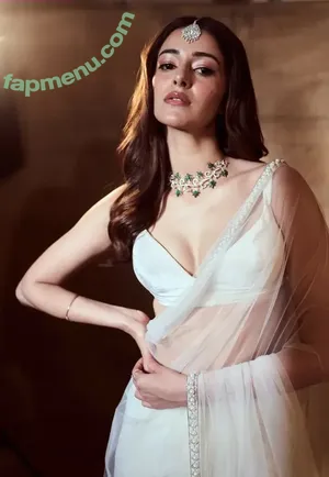 Ananya Pandey / ananyapanday nude photo #0143