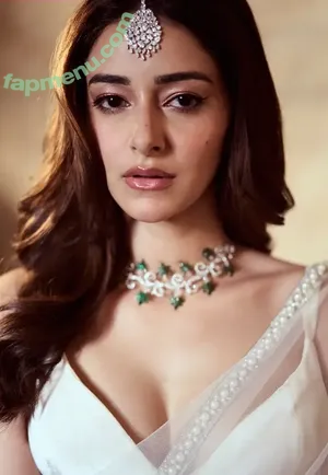 Ananya Pandey / ananyapanday nude photo #0150