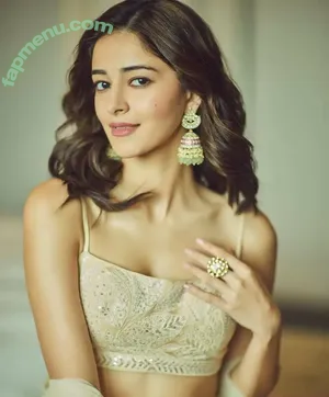 Ananya Pandey / ananyapanday nude photo #0177