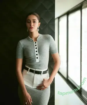 Ananya Pandey / ananyapanday nude photo #0189