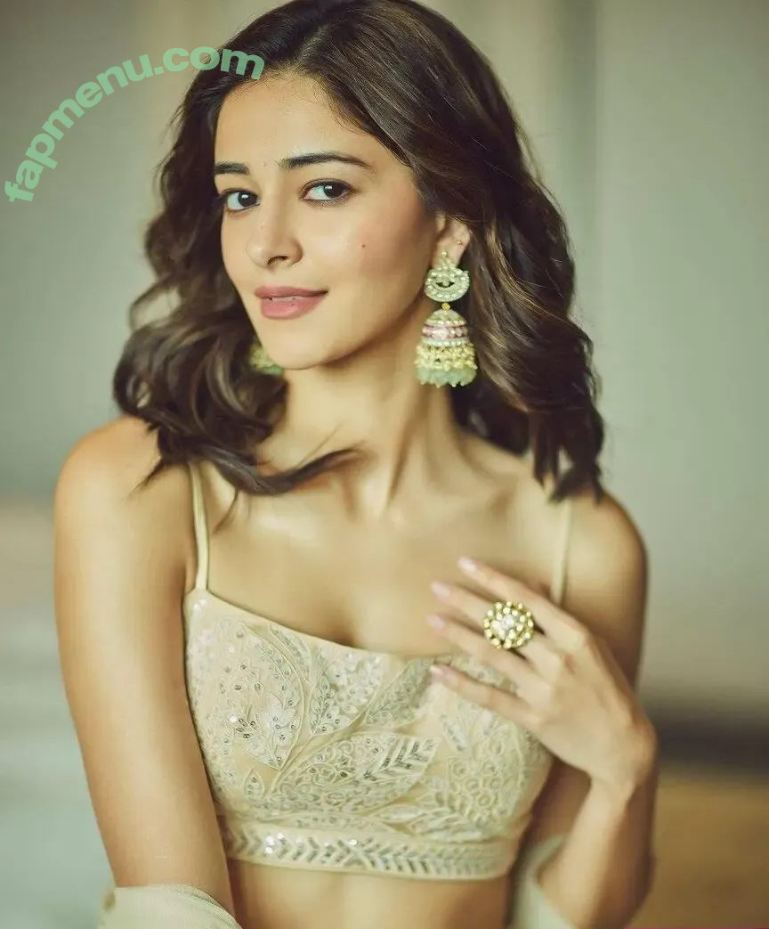 Ananya Pandey nude photo #0177 (ananyapanday)