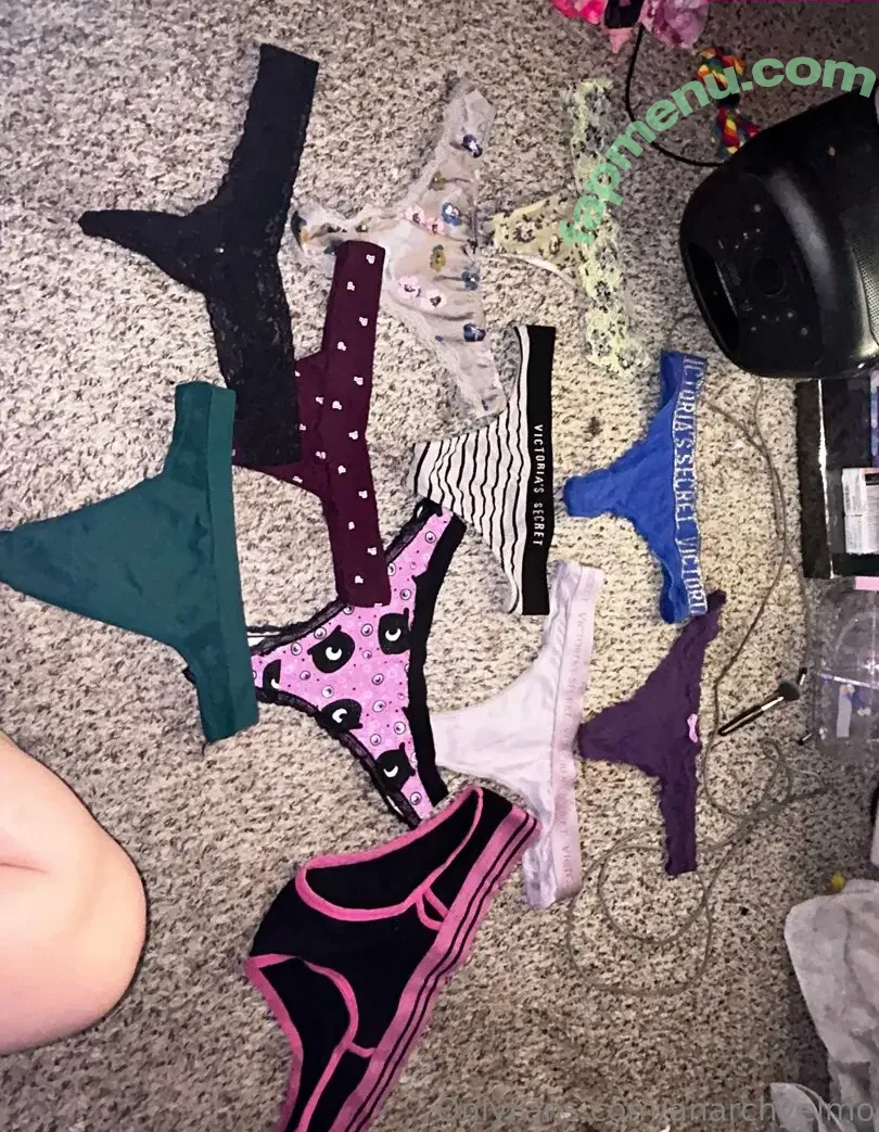 anarchyelmo nude photo #0226 (theanarchyelmo)
