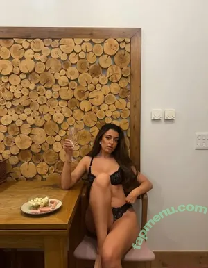 Anastasia Kingsnorth / anastasiakingsnorth nude photo #0100