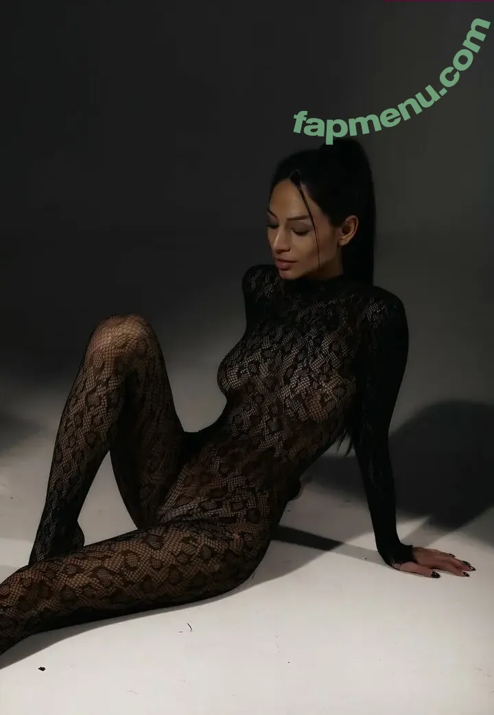 anastasiaaaaa1 nude photo #0009 (l_i_g_h_t_e_rr / u477937766)