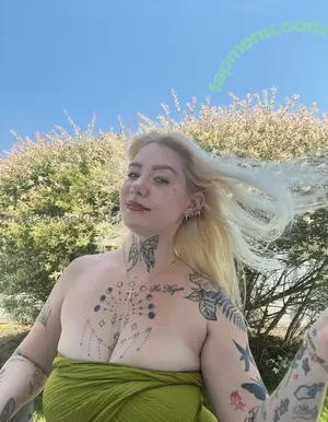  nude photo #0003