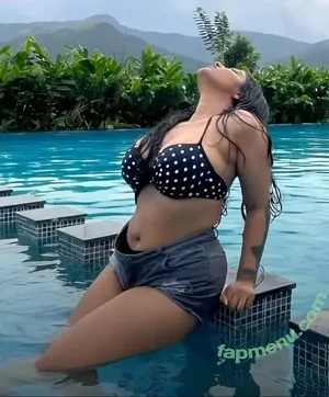 __anavrin___ / Anavrin / nirva_nahh / safawarda nude photo #0025