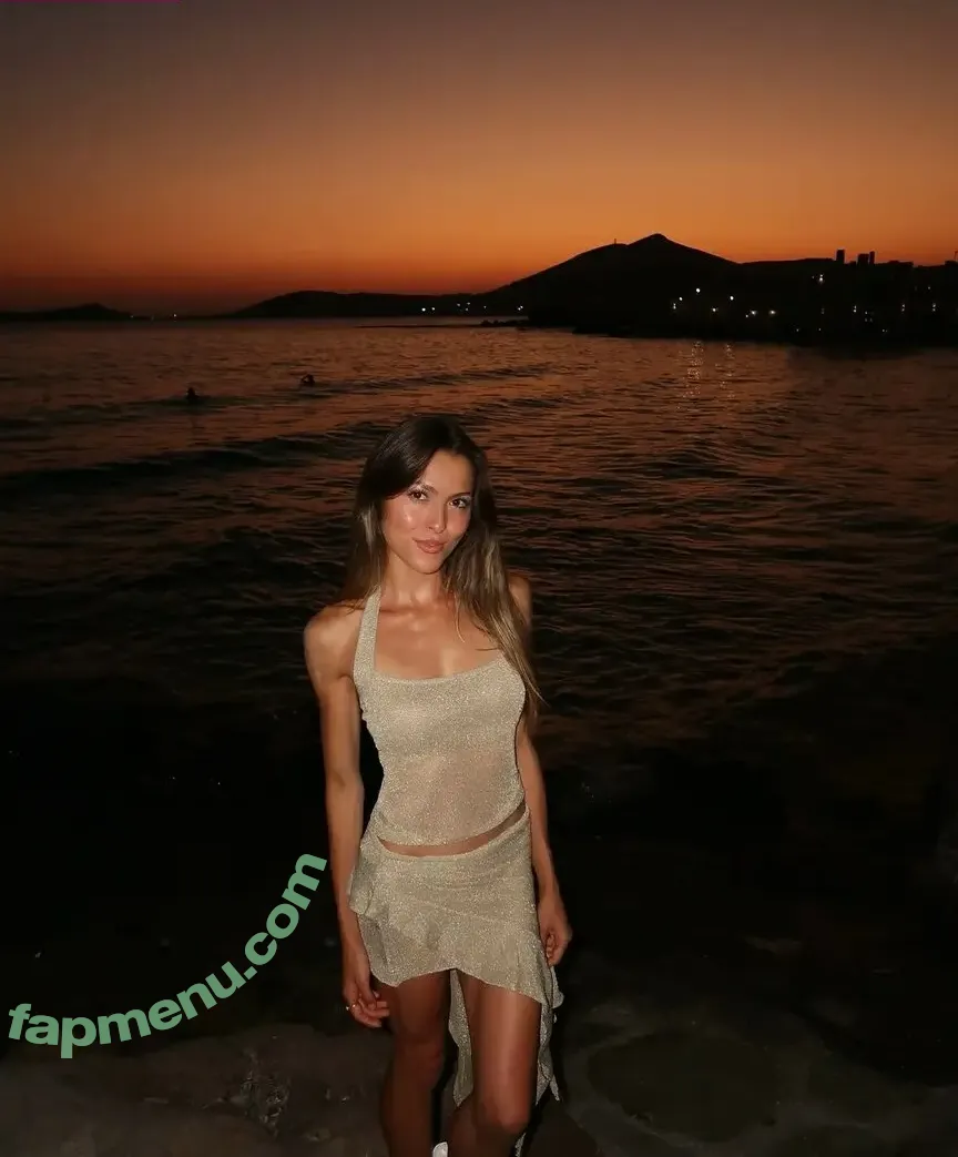 anawolfermann nude photo #0016 (anahermann)