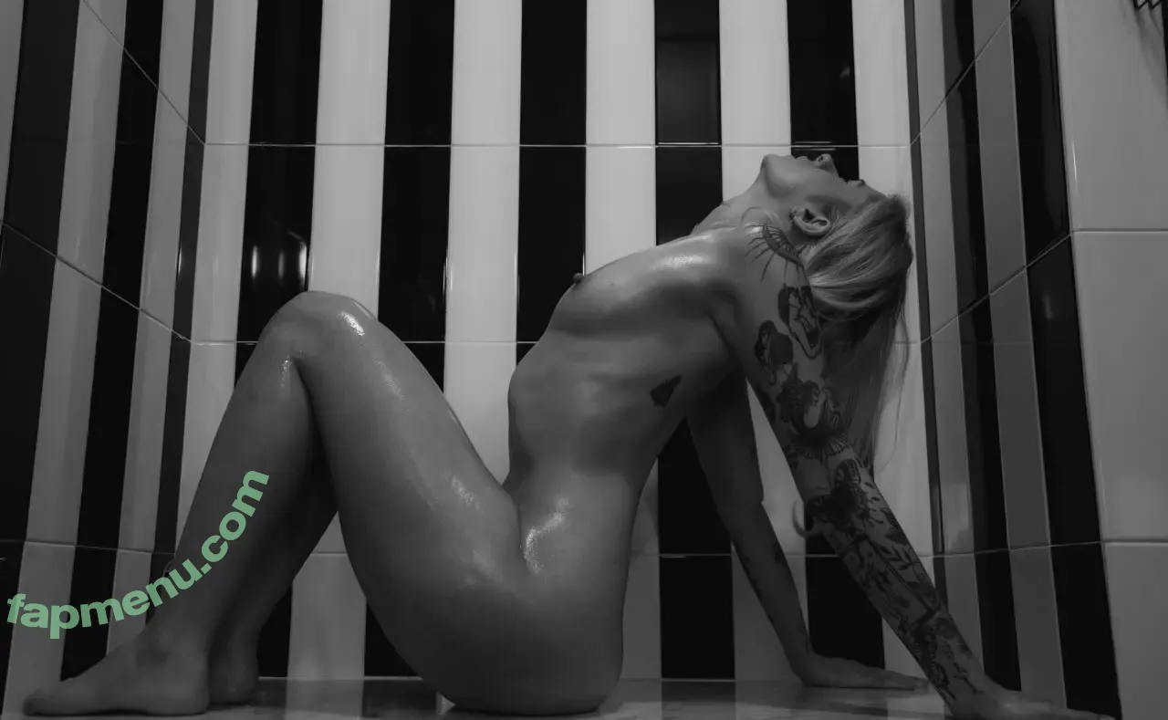 And1e C4se nude photo #0050 (And1e C4se)