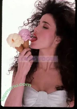 Andie MacDowell / andiemacdowell nude photo #0056