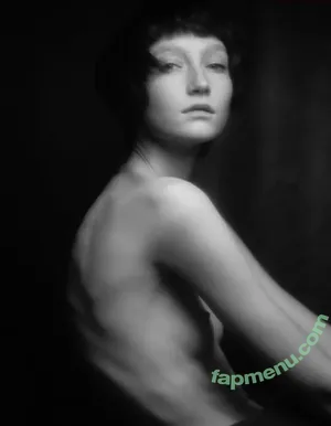  nude photo #0001
