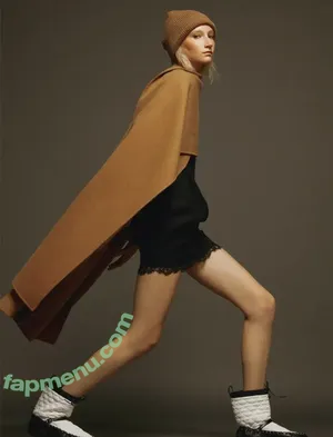  nude photo #0005