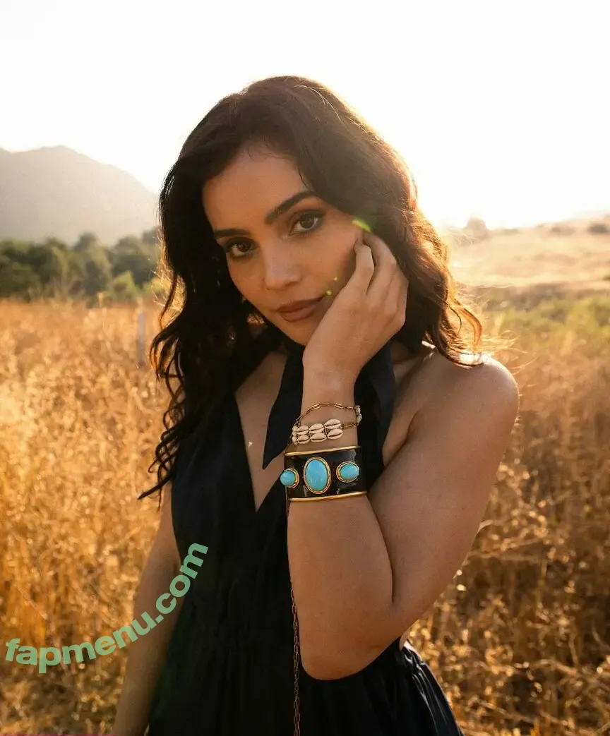 Andrea Londo nude photo #0061 (andreamlondo)