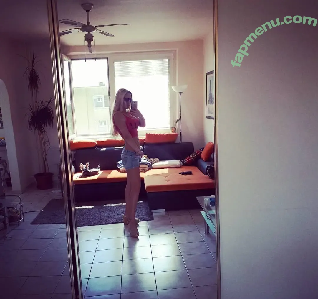 Andrea Paliatková Reina nude photo #0042 (r_de_reina)