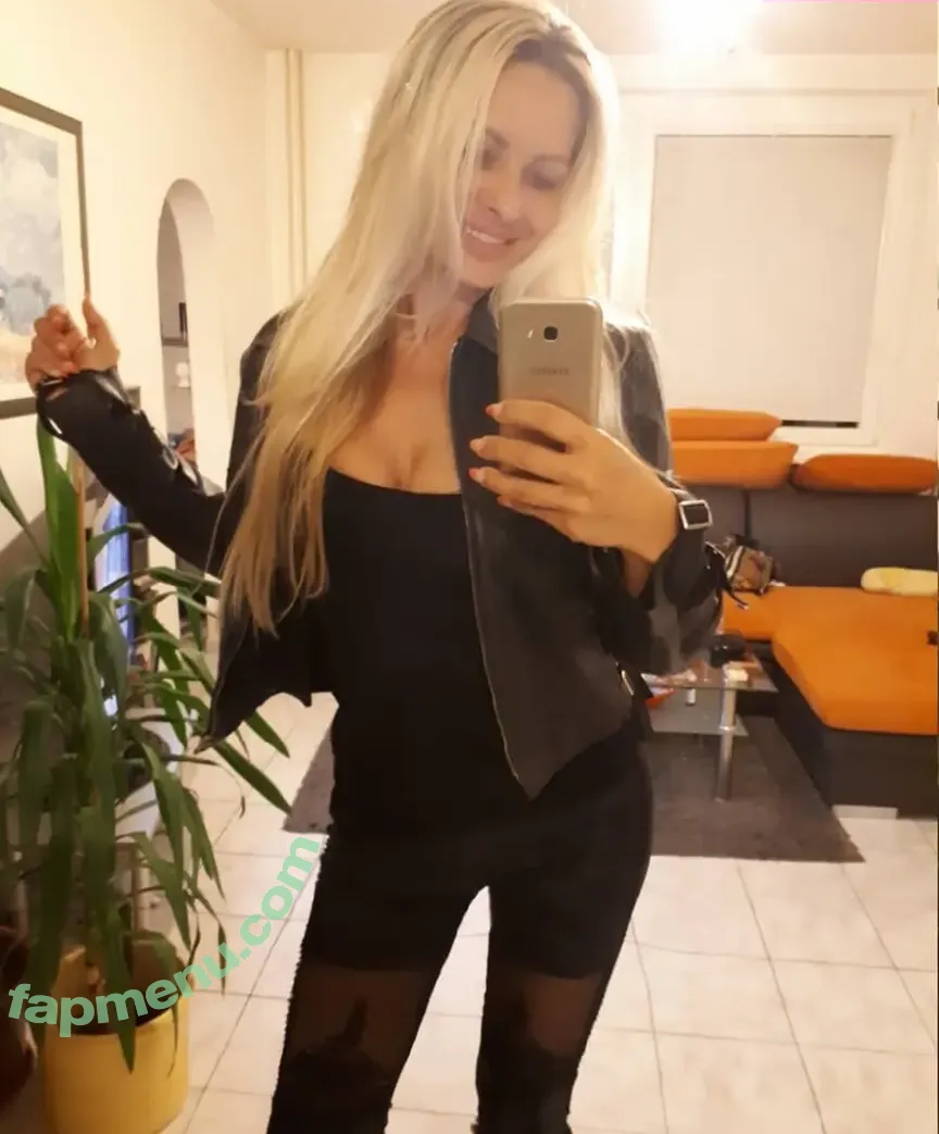 Andrea Paliatková Reina nude photo #0048 (r_de_reina)