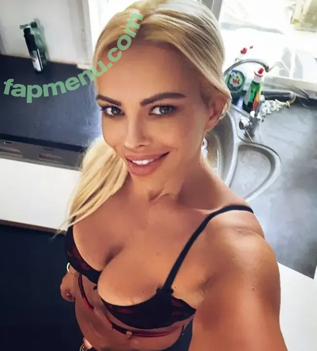 Andrea Paliatková Reina nude photo #0065 (r_de_reina)